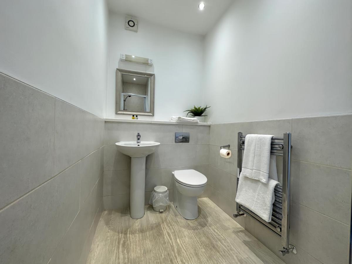 Station Lounge & Rooms Clitheroe Bagian luar foto