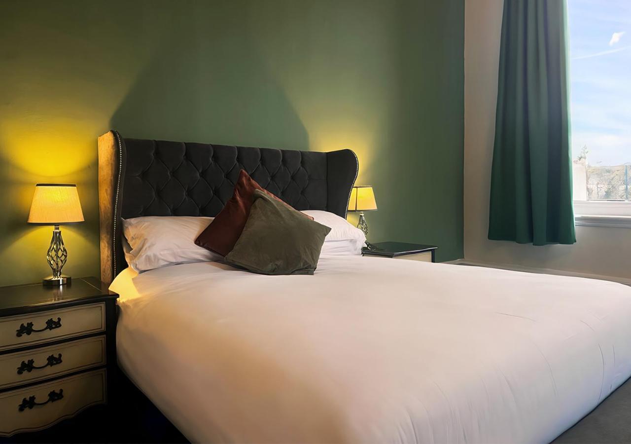 Station Lounge & Rooms Clitheroe Bagian luar foto
