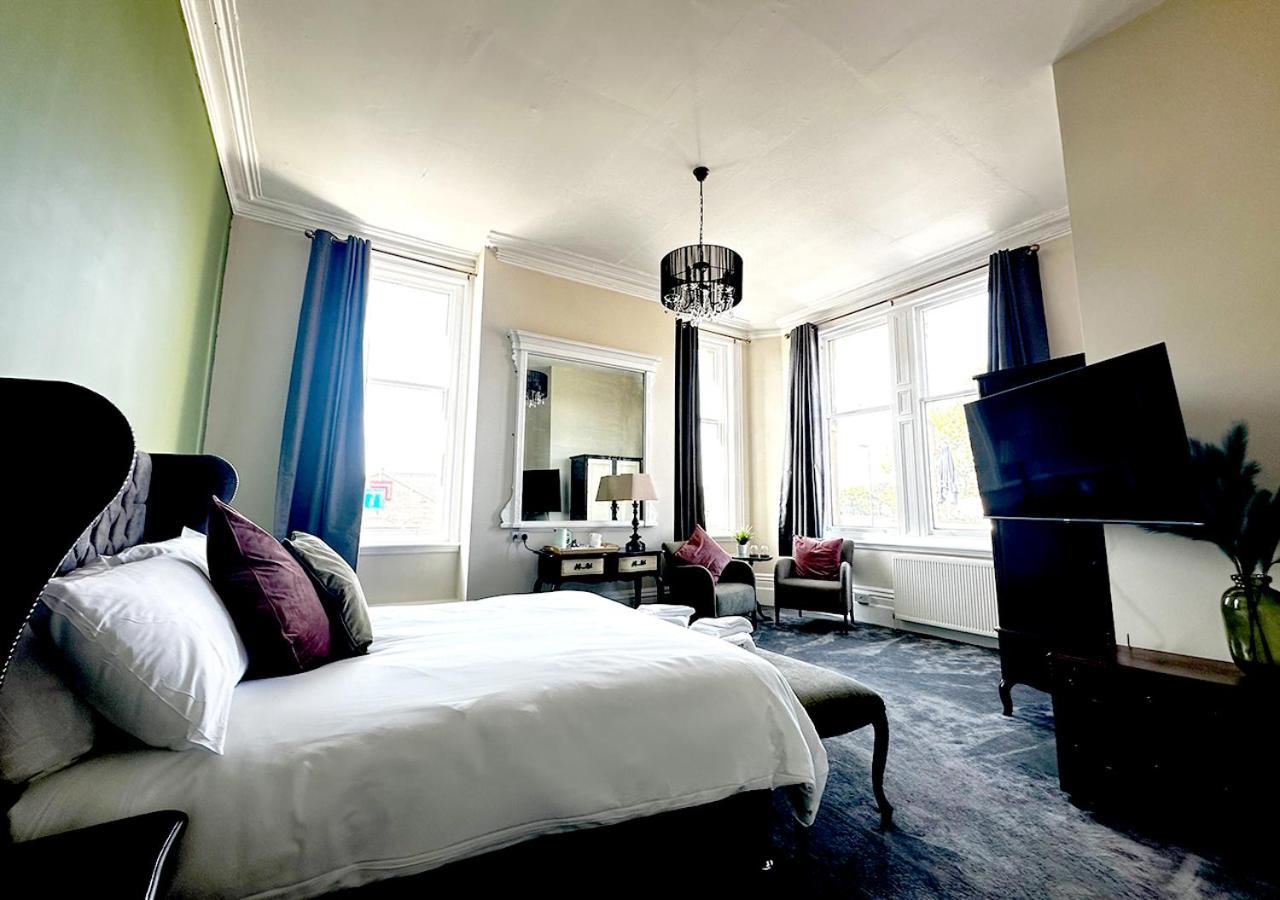 Station Lounge & Rooms Clitheroe Bagian luar foto